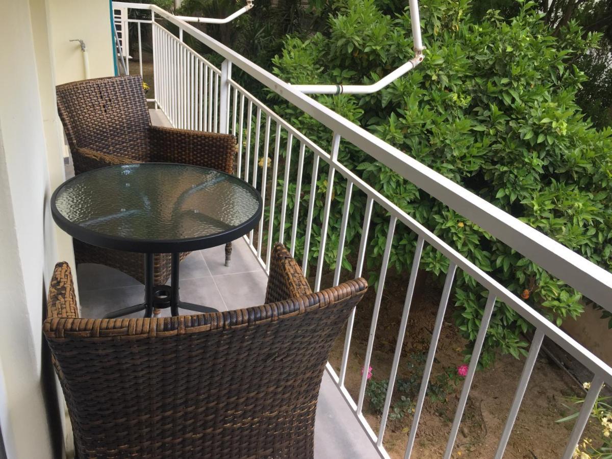 Luxury Apartment Next To The Sea Beach Атина Екстериор снимка