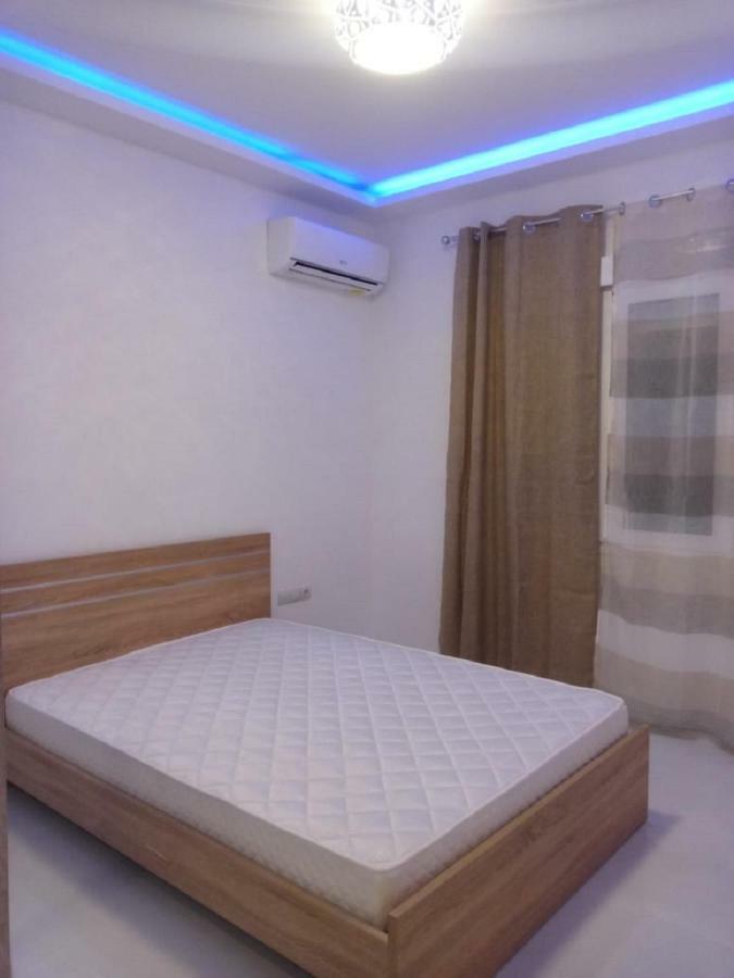 Luxury Apartment Next To The Sea Beach Атина Екстериор снимка