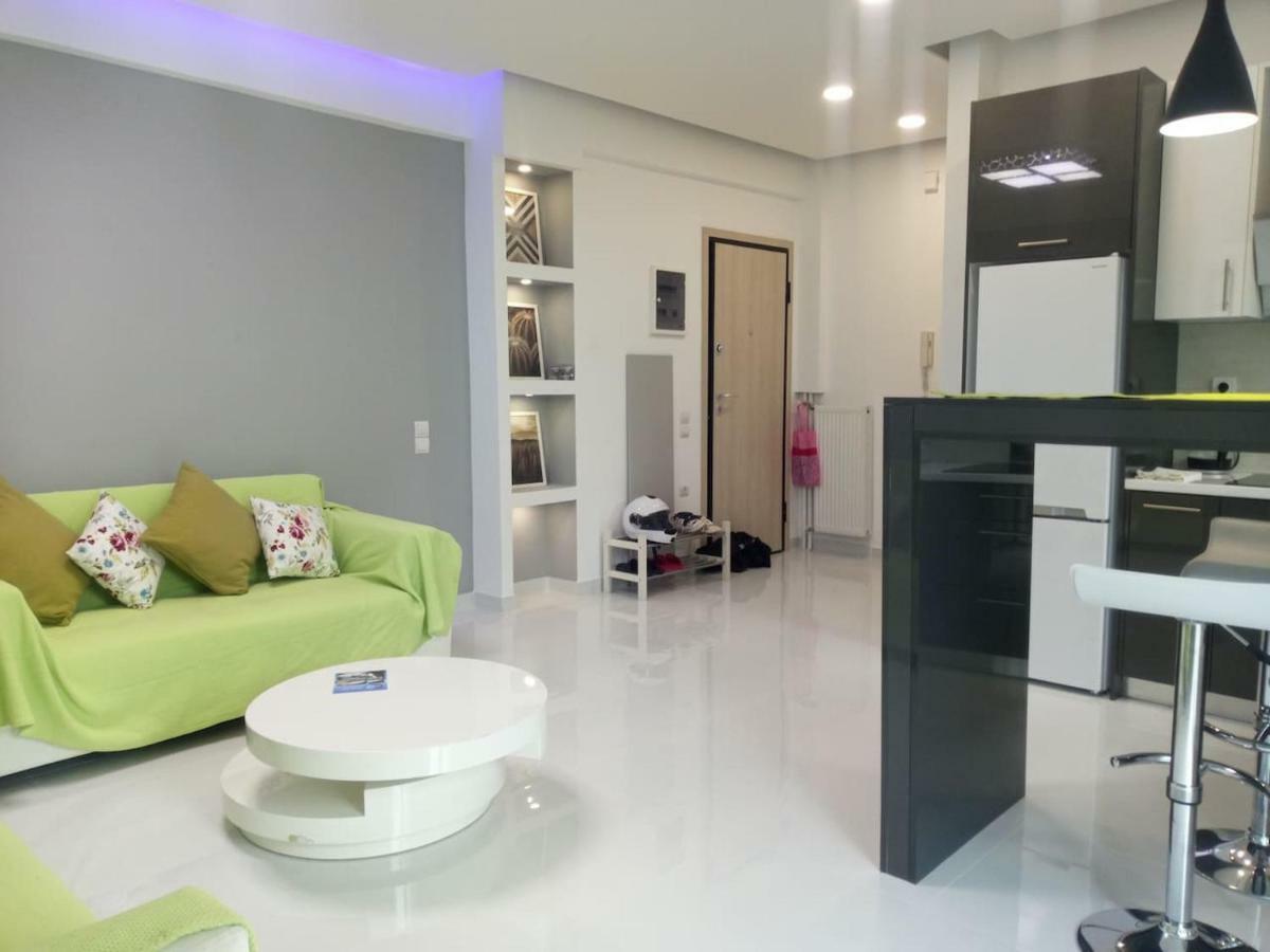 Luxury Apartment Next To The Sea Beach Атина Екстериор снимка