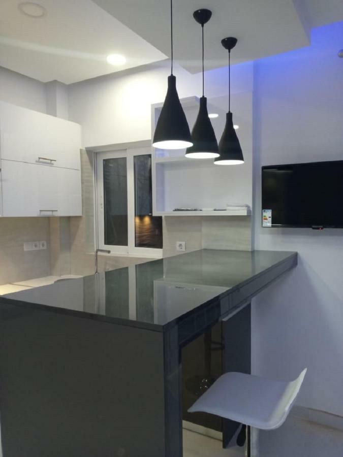 Luxury Apartment Next To The Sea Beach Атина Екстериор снимка
