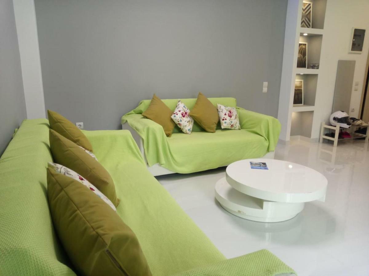 Luxury Apartment Next To The Sea Beach Атина Екстериор снимка